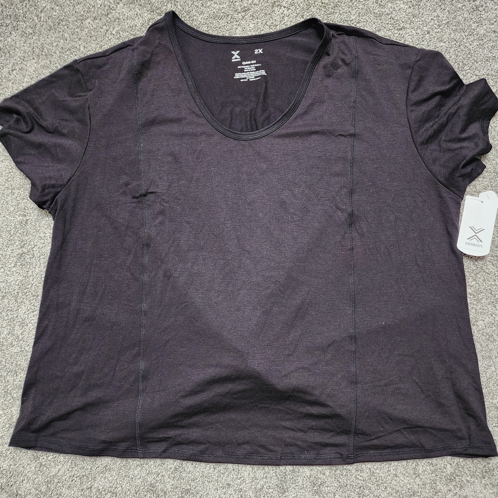 Women's Athletic Twist Tie Back Top